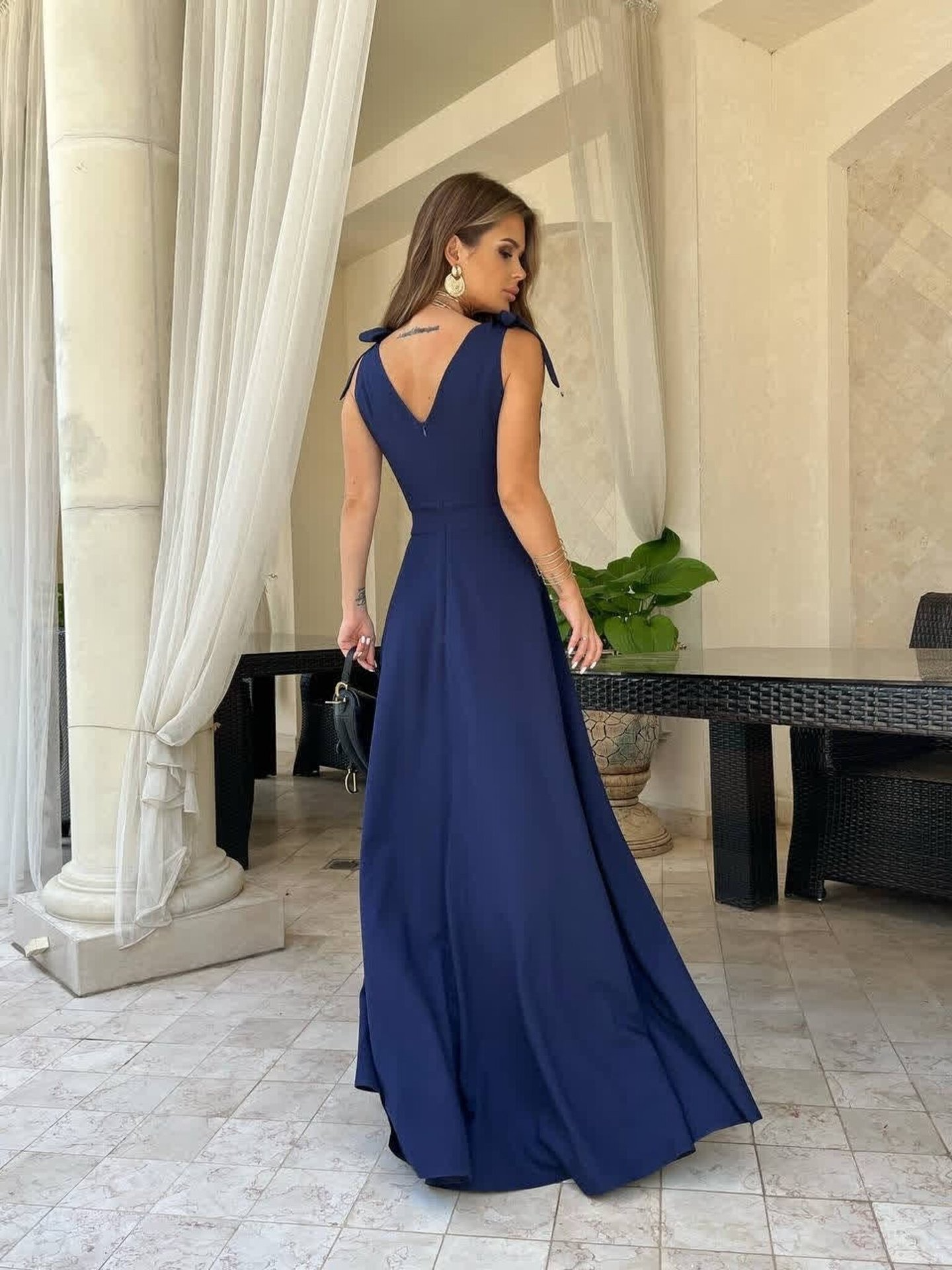 Elegant Bow-Tie Shoulder Maxi Dress
